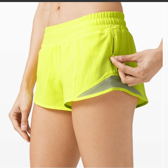 Lululemon Lululemon Hotty Hot Short LR 2.5"
Highlight Yellow size 12 - Picture 9 of 10